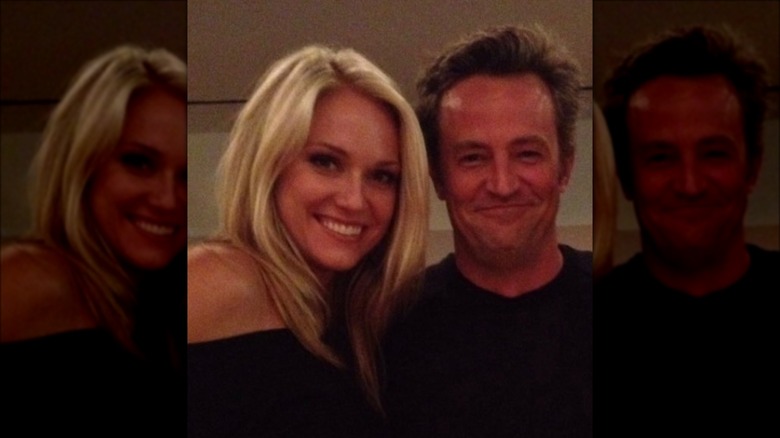 Matthew Perry and Heidi Watney posing