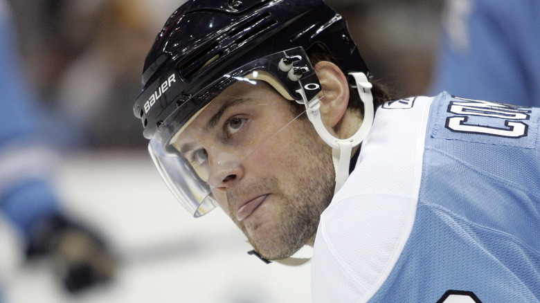 Mike Comrie playing hockey