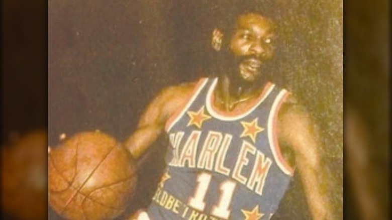 Larry Rivers Harlem Globetrotters basketball