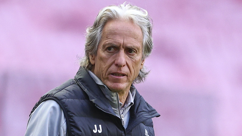 Jorge Jesus in a black half jacket