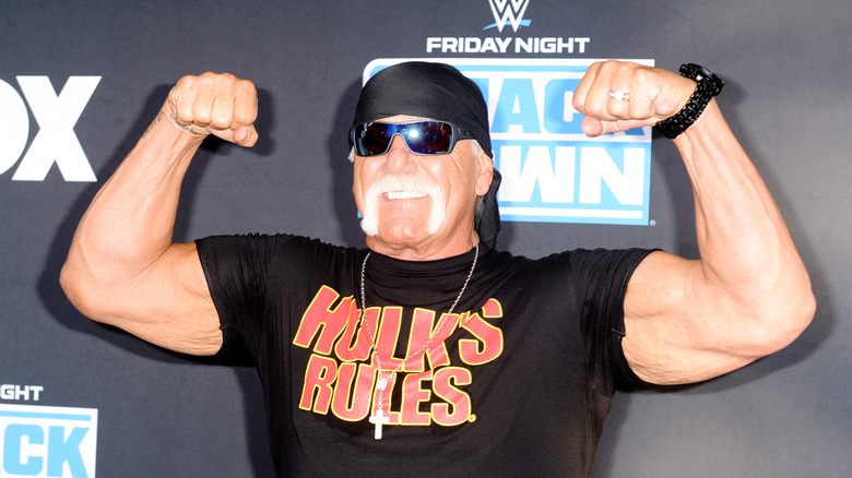 Hulk Hogan flexing on the red carpet