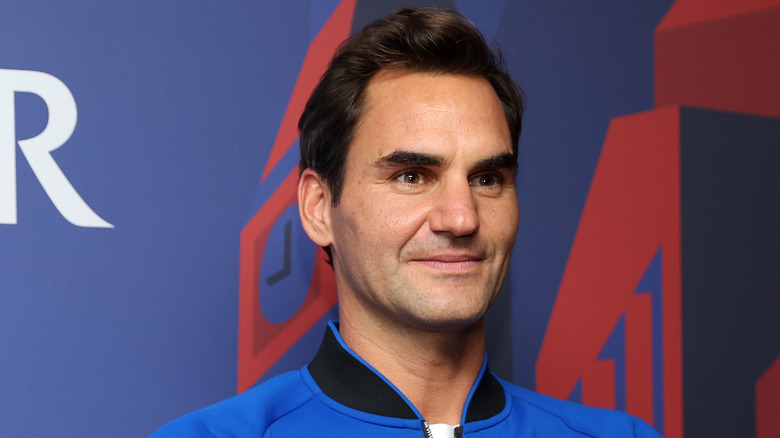 Roger Federer posing