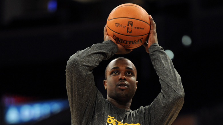 Derrick Caracter shooting a basketball