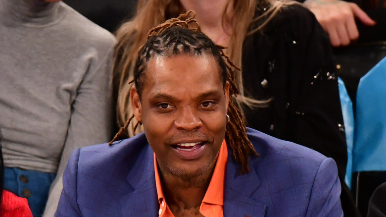 Latrell Sprewell watching game