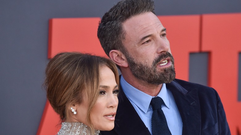 Jennifer Lopez and Ben Affleck posing