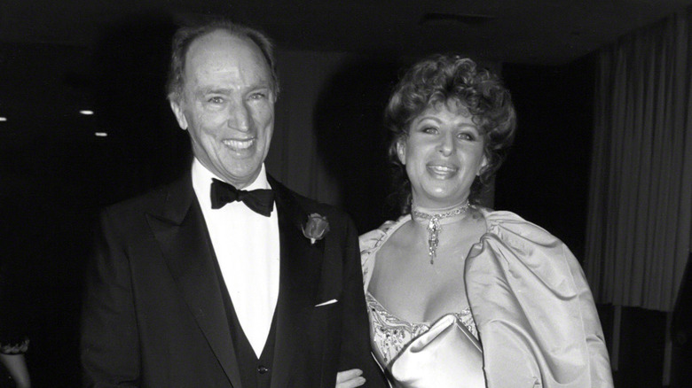 Pierre Trudeau and Barbra Streisand posing