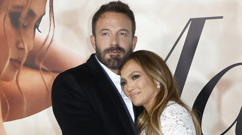 Ben Affleck, Jennifer Lopez smiling