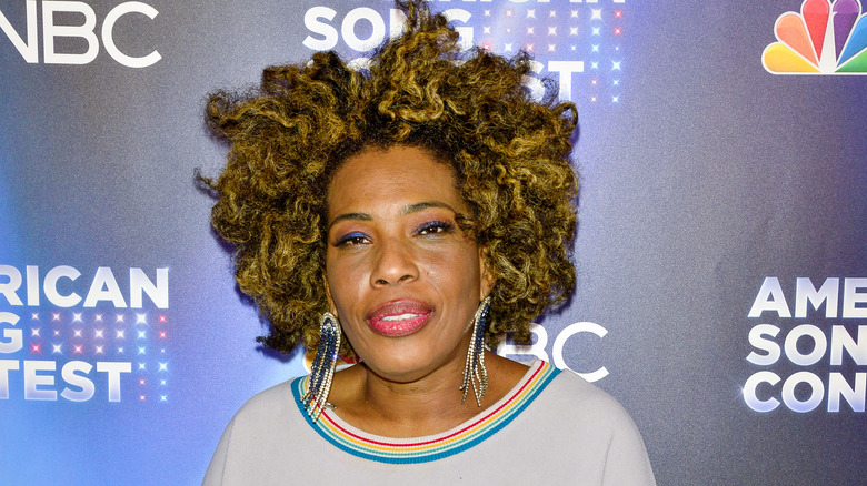 Macy Gray gazing in front