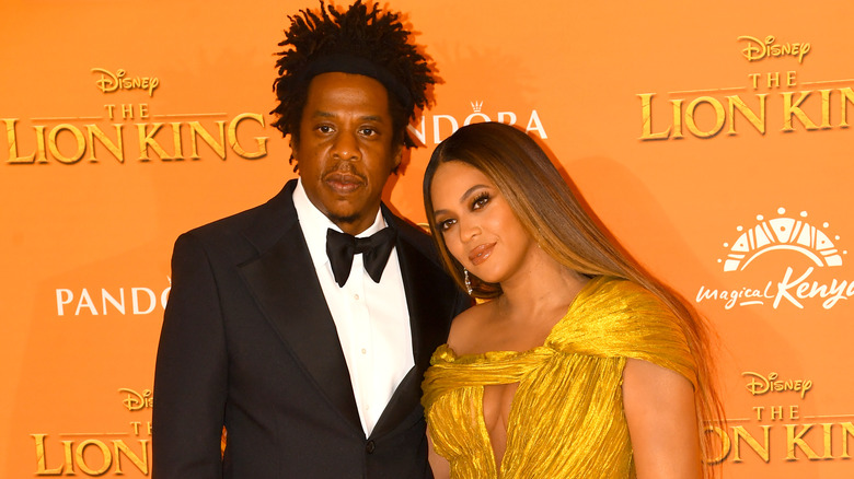 Beyoncé and Jay-Z posing