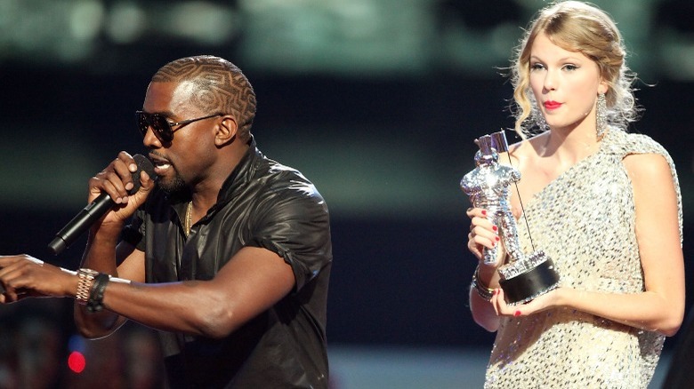 Kanye interrupting Taylor Swift