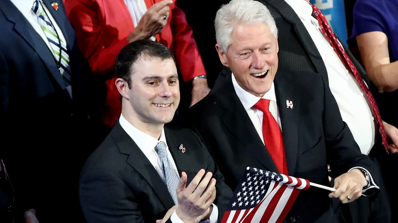 Marc Mezvinsky and Bill Clinton smiling