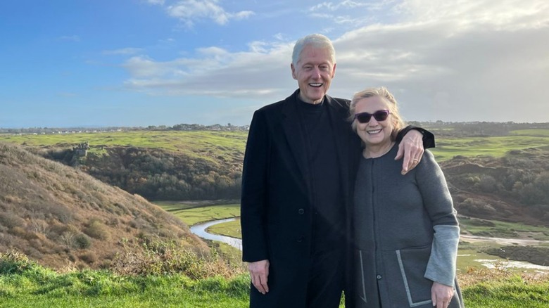 Bill Clinton Hillary Clinton smiling