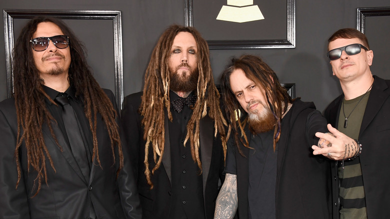 Korn posing at the Grammy Awards