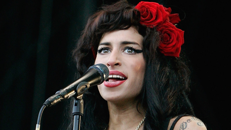 Amy Winehouse singing