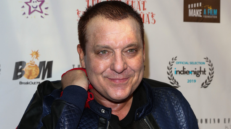 Tom Sizemore subtle smile