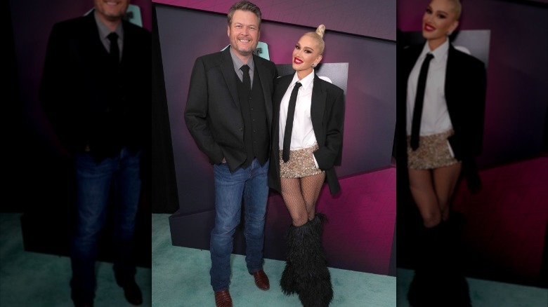 Blake Shelton and Gwen Stefani smiling