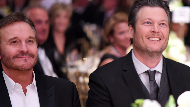 Narvel Blackstock and Blake Shelton wearing formalwear