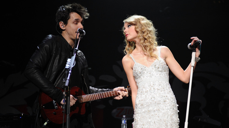 John Mayer and Taylor Swift performing