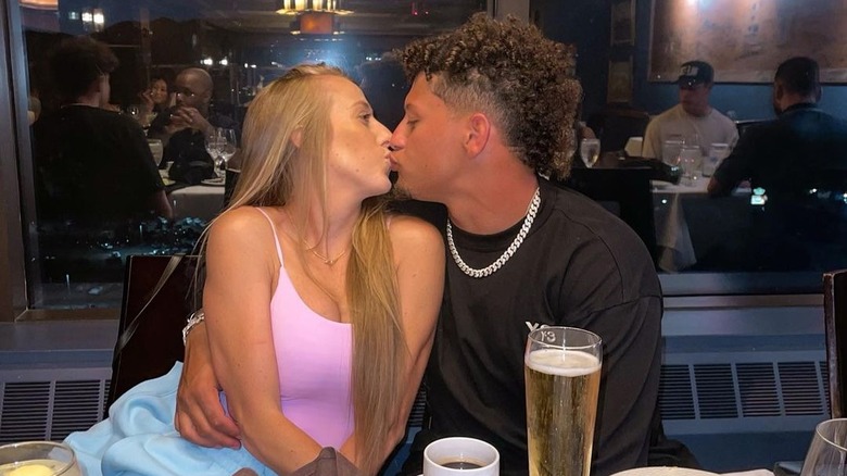 Brittany, Patrick Mahomes kissing