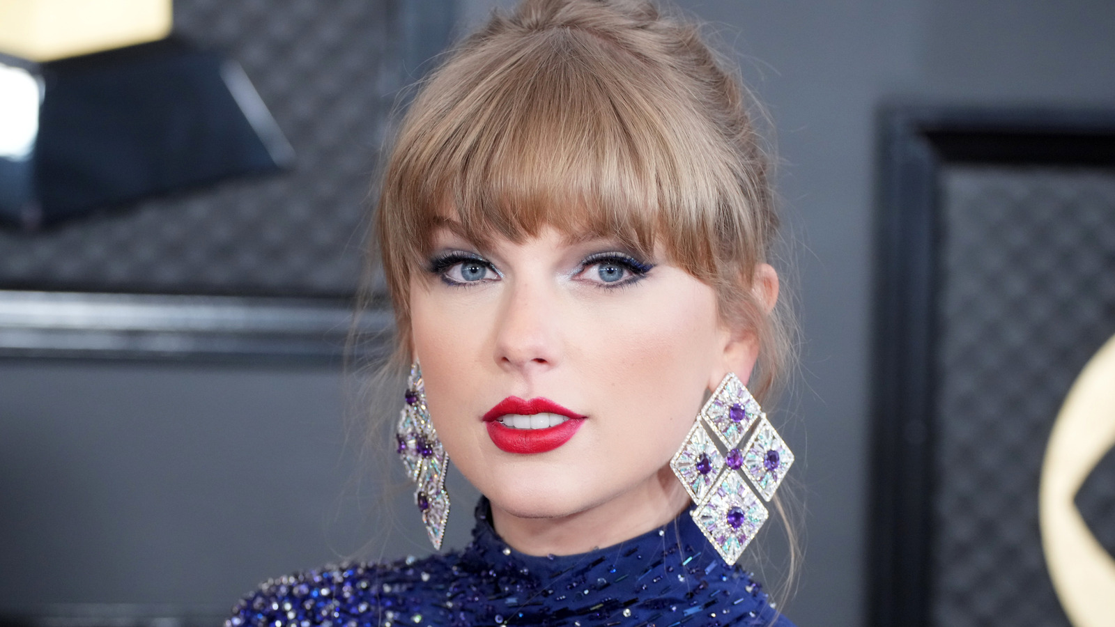 Body Language Expert Tells Us Taylor Swift & Travis Kelce Are Still ...