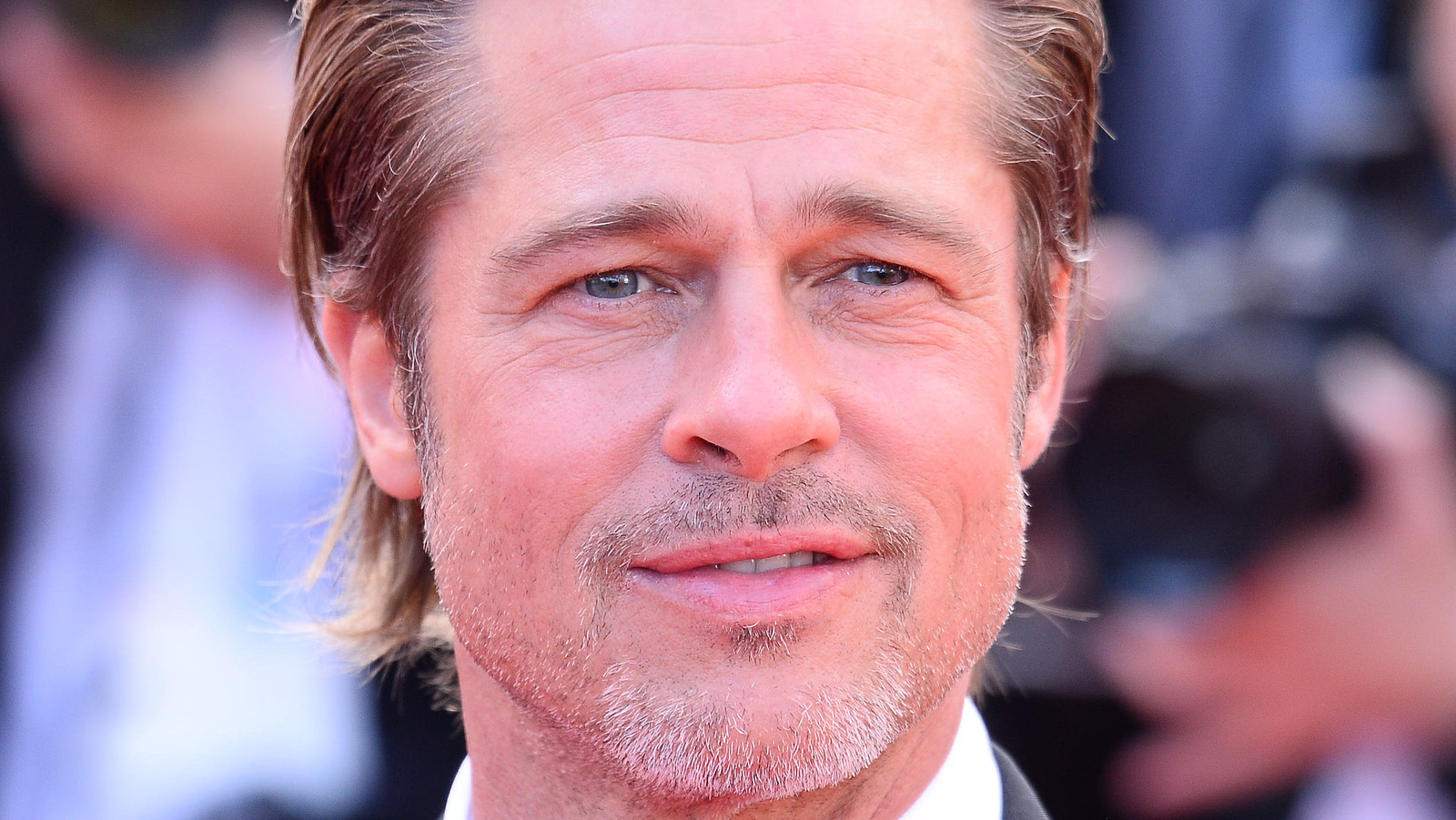 Brad Pitt seeks joint custody in divorce from Angelina Jolie - BBC News