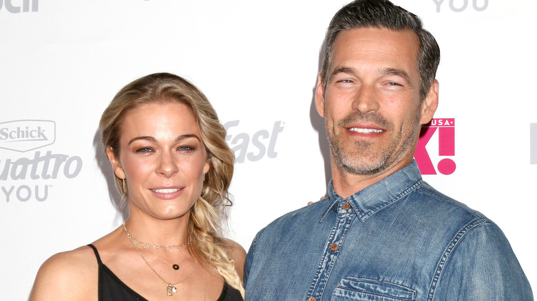 Eddie Cibrian and LeAnn Rimes red carpet 