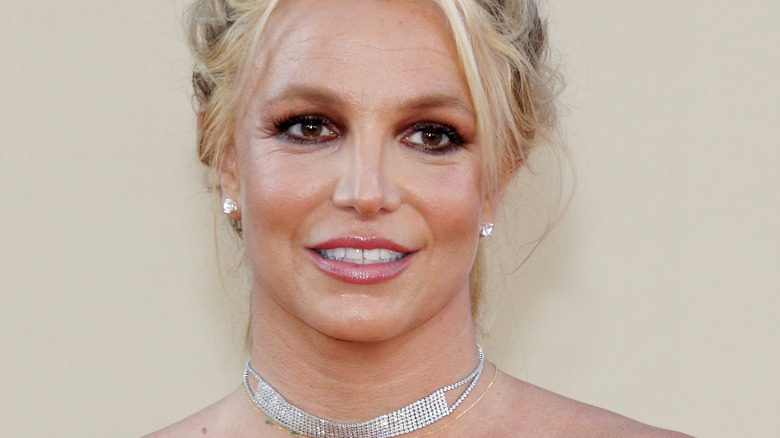 Britney Spears diamond choker