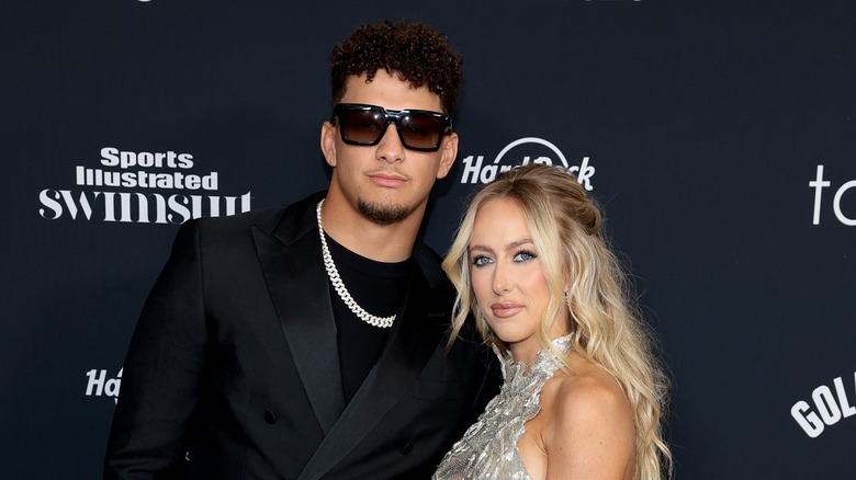 Patrick and Brittany Mahomes posing