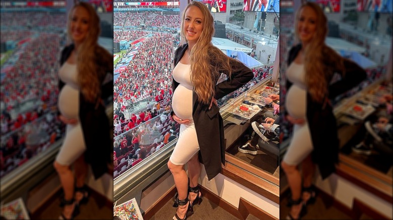 Pregnant Brittany Mahomes posing