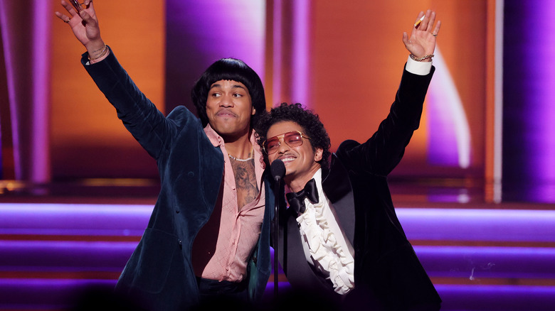 Anderson .Paak and Bruno Mars smiling