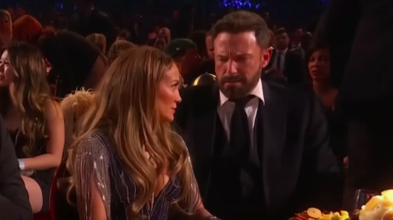 Jennifer Lopez talking to Ben Affleck 