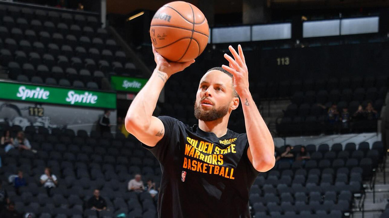 Steph Curry basketball black t-shirt