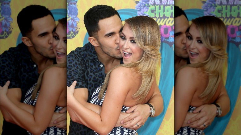 Carlos kisses Alexa PenaVega