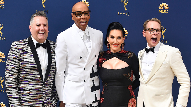 Ross Matthews, RuPaul, Michelle Visage, and Carson Kressley posing