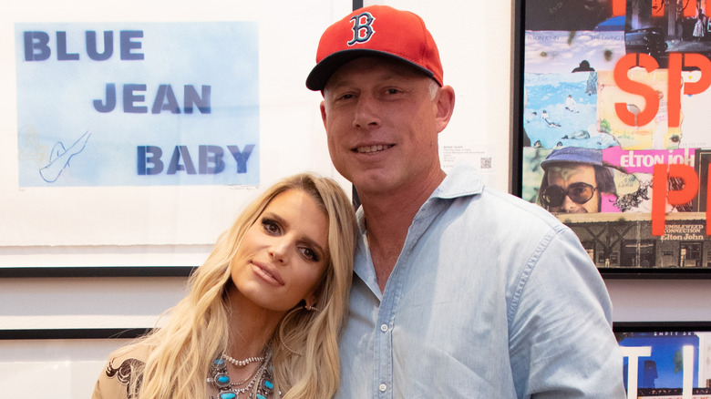 Jessica Simpson and Eric Johnson pose at Choice Contemporary