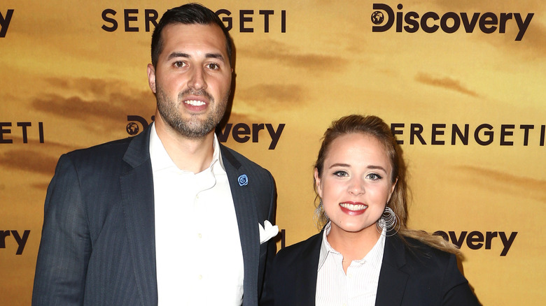 Jeremy Vuolo and Jinger Duggar posing