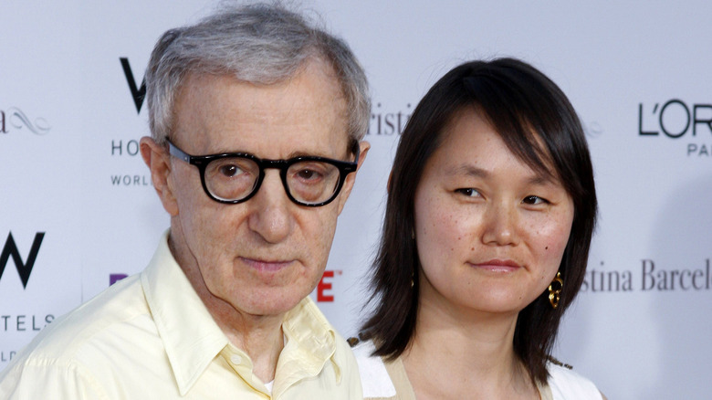 Woody Allen and Soon-Yi Previn posing