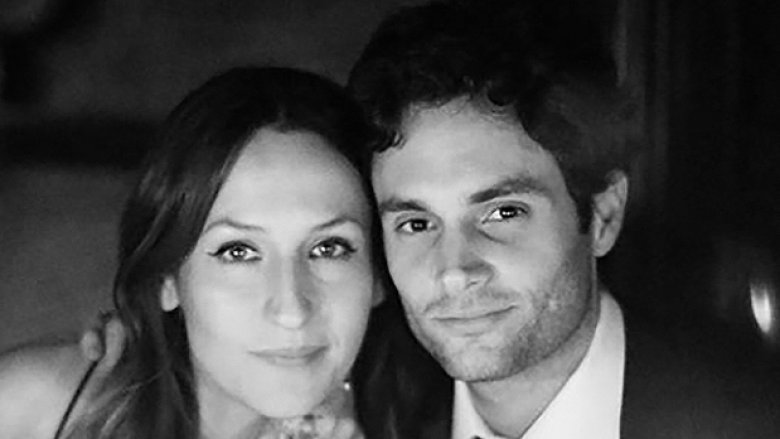 Domino Kirke and Penn Badgley