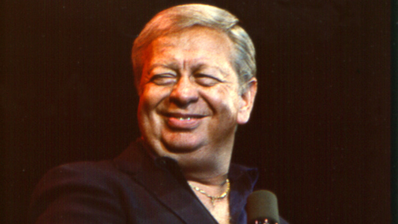 Mel Tormé smiling while performing