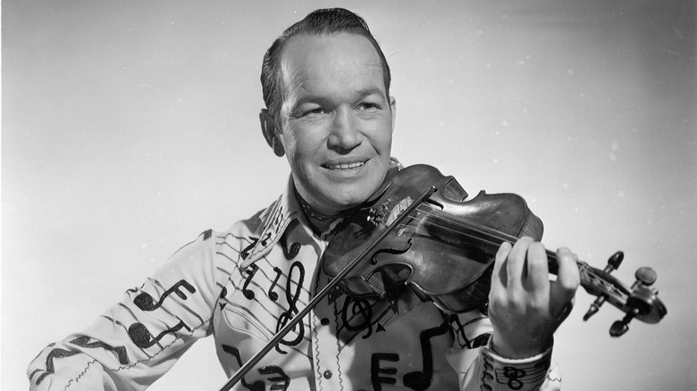 Spade Cooley playing the violin