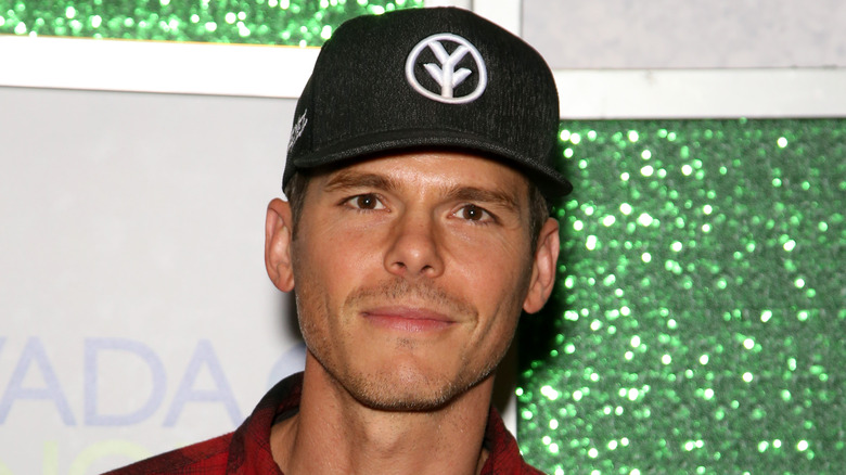 Granger Smith wearing a black hat