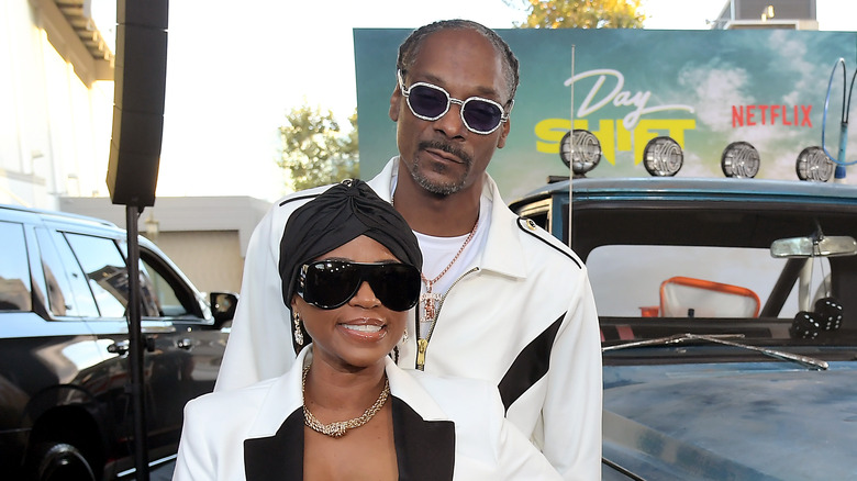 Snoop Dogg and Shante Broadus posing