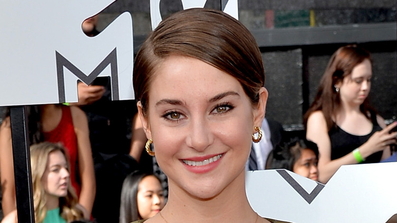 Shailene Woodley posing for a photo