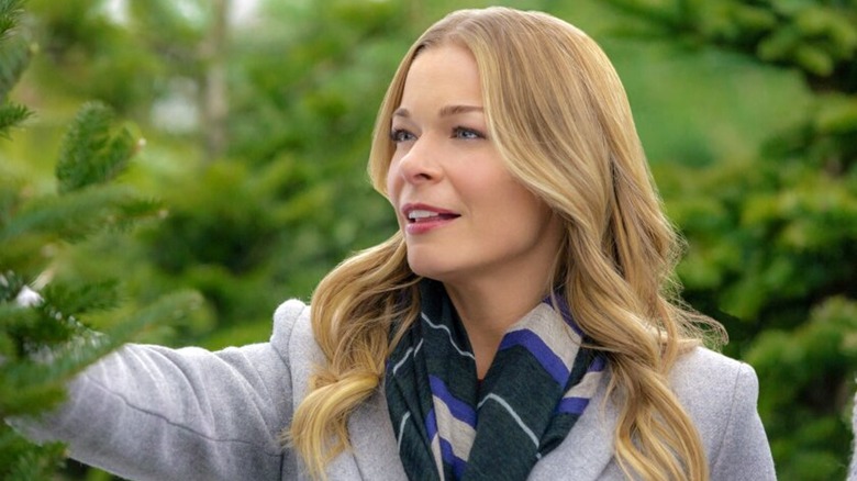 LeeAnn Rimes in It's Christmas, Eve