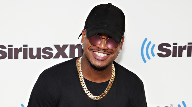 Ne-Yo smiling