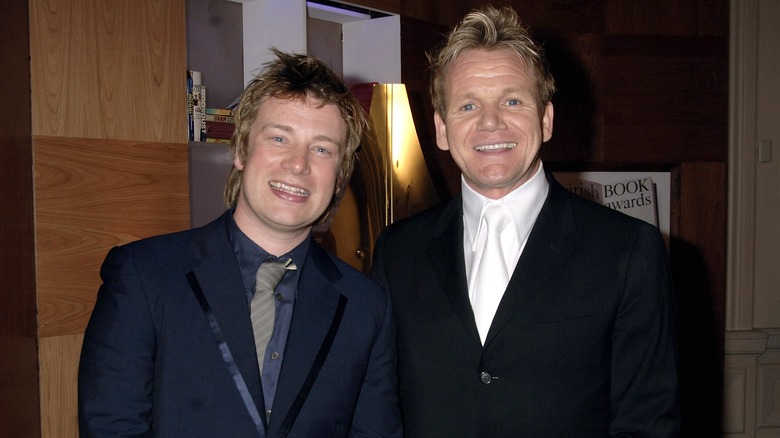 Gordon Ramsay and Jamie Oliver grinning 