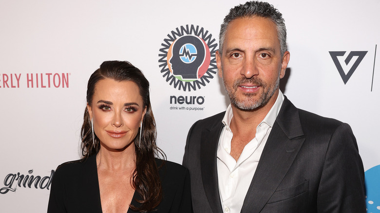 Kyle Richards and Mauricio Umanksy pose together