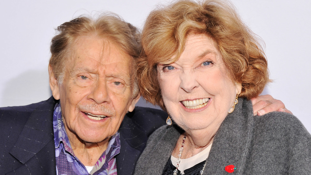 Jerry Stiller and Anne Meara smiling 