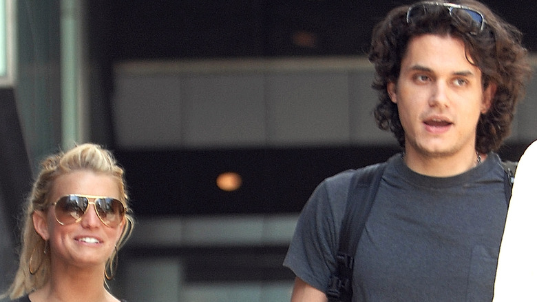 Jessica Simpson and John Mayer at the airport