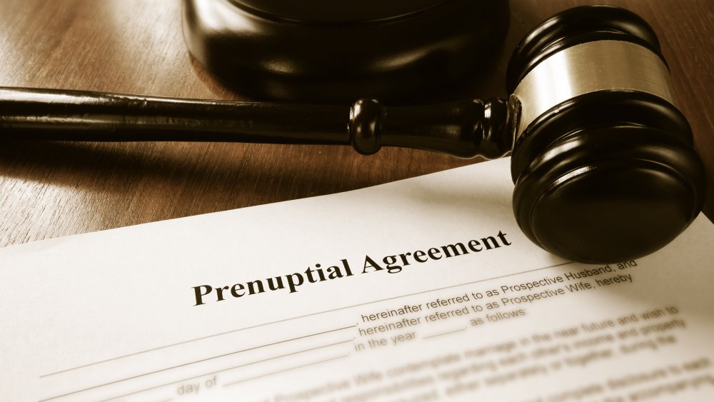 prenuptial agreement, gavel